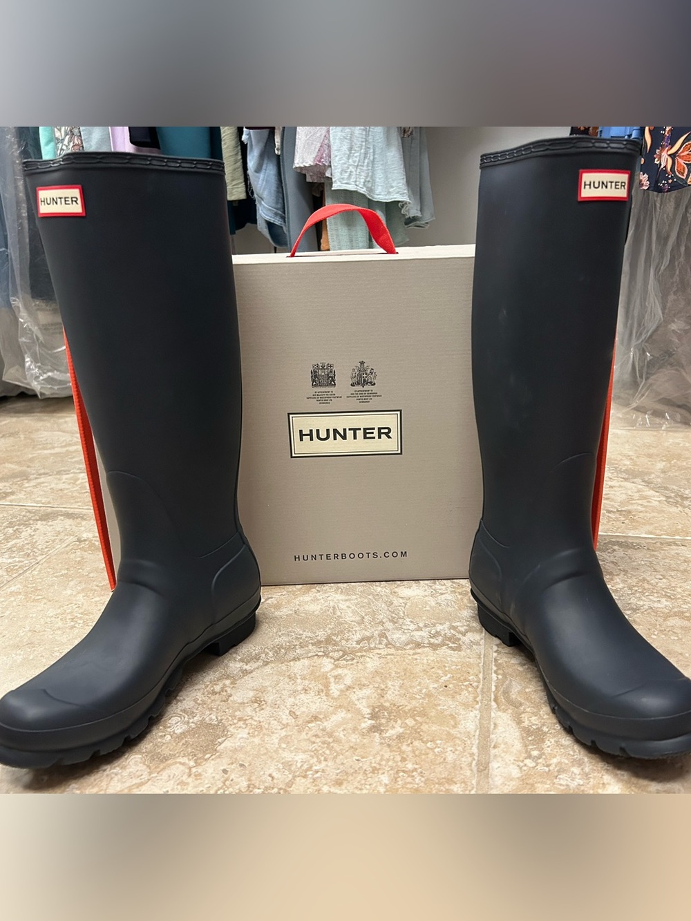 NIB Hunter Navy Rain Boots with Red Trim size 7